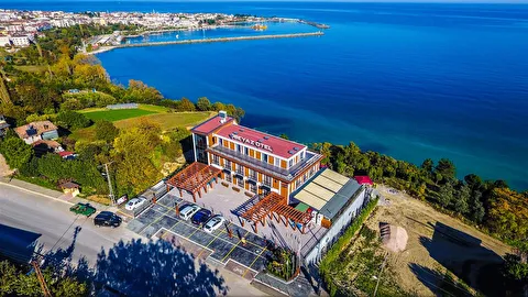 Beyaz Otel Gerze Sinop Gerze Çarşı