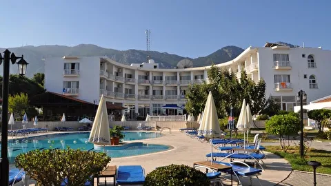 Hotel Sempati Girne