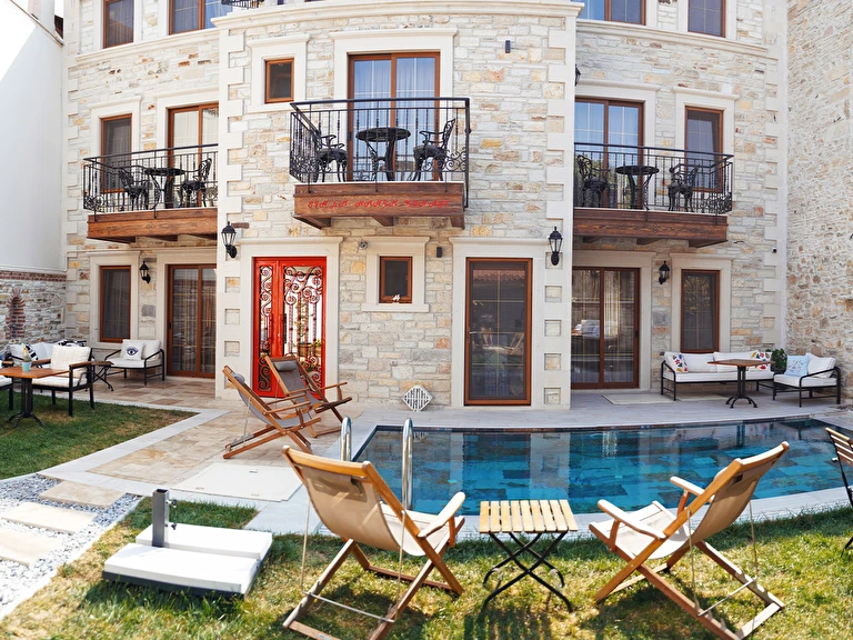 Sinem Hanım Konağı İzmir Foça Yeni Foça