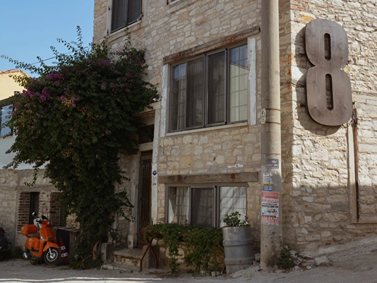 8 Design Urla İzmir Urla Hacı İsa Mahallesi