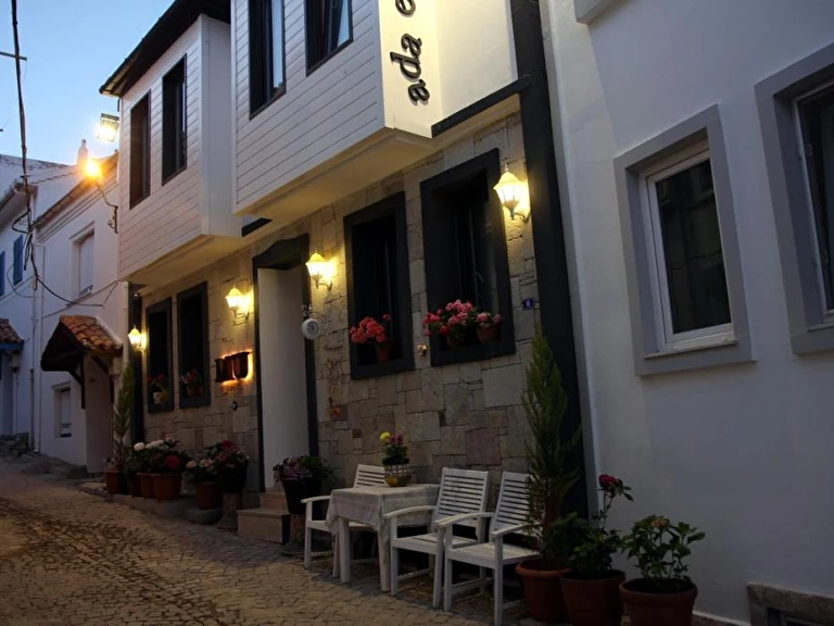 Ada Evi MU Çanakkale Bozcaada Cumhuriyet Mahallesi