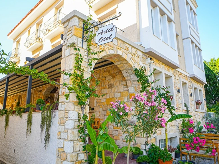 Adil Otel Çeşme İzmir Çeşme Çeşme Merkez