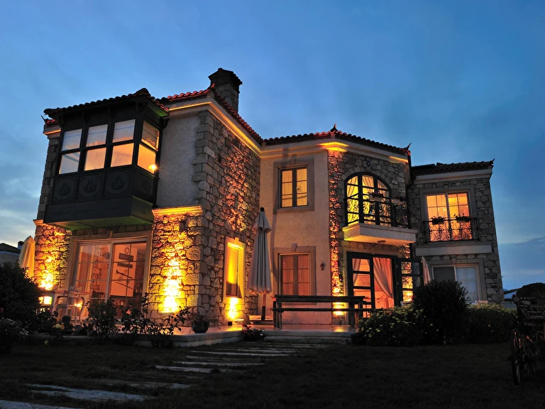 Alaçatı Sultan Konak İzmir Çeşme Alaçatı