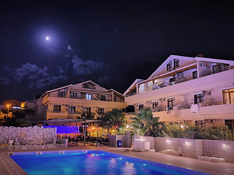 Altınkum Tatil Konakları Balıkesir Avşa Adası Yiğitler Mahallesi