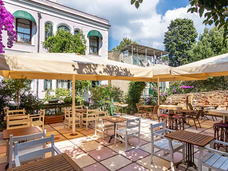 Anastasia Meziki Hotel İstanbul Adalar Büyükada