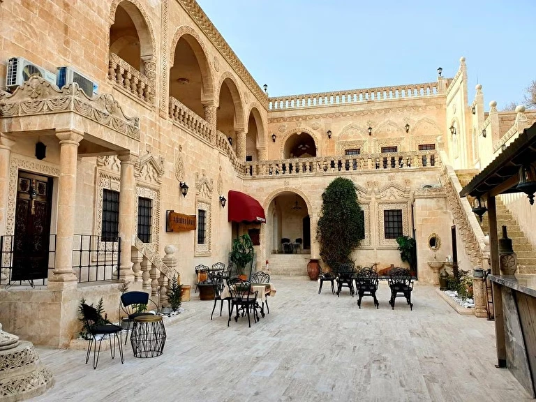 Aslanbey Konağı Mardin Midyat Ulucami