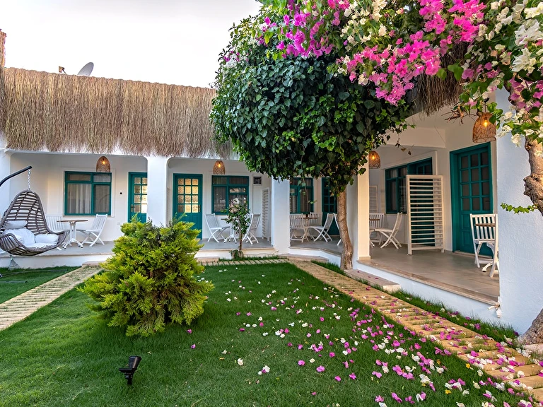 Avlu Otel Palamutbükü Muğla Datça Palamutbükü