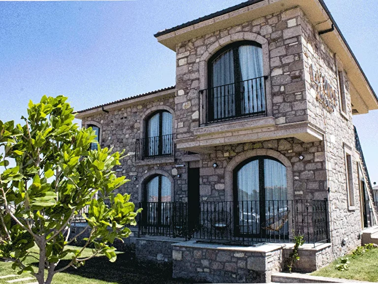 Ayvalık Larinda Otel Balıkesir Ayvalık Küçükköy Mahallesi
