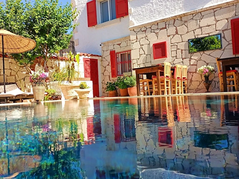 Bademiçi otel İzmir Çeşme Alaçatı