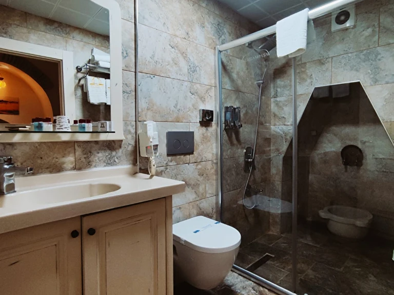 Behrampaşa Otel Sivas Sivas Merkez Eskikale Mah.