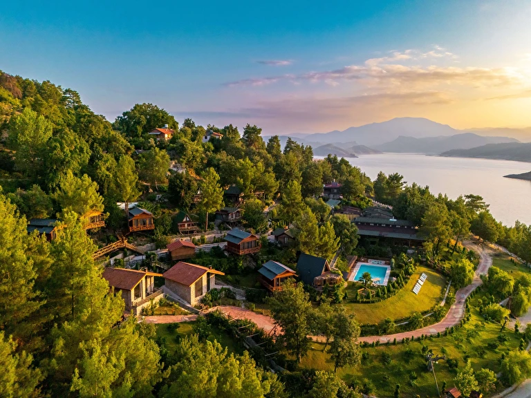 Botanik Göl Evleri Burdur Bucak Baraj Gölü