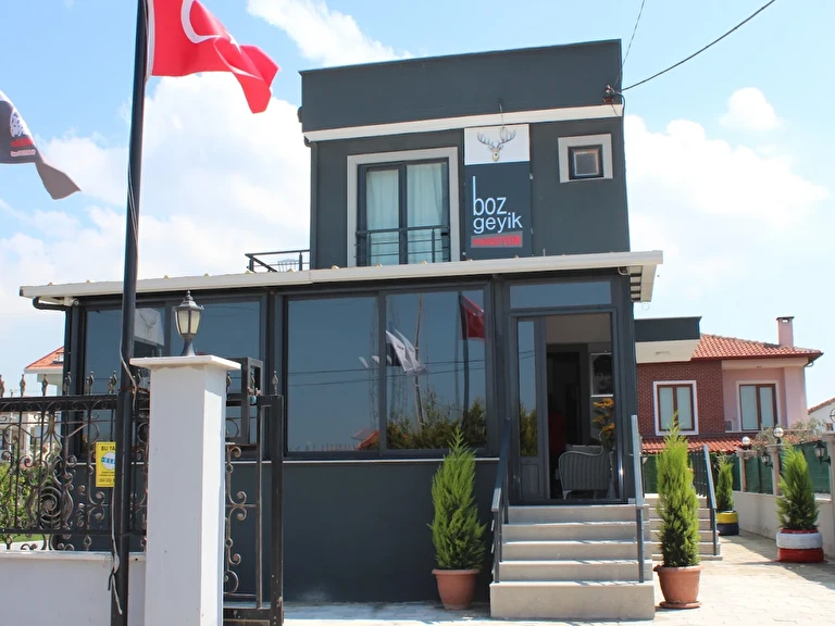 Boz Geyik Suit Apart Çanakkale Ezine Geyikli