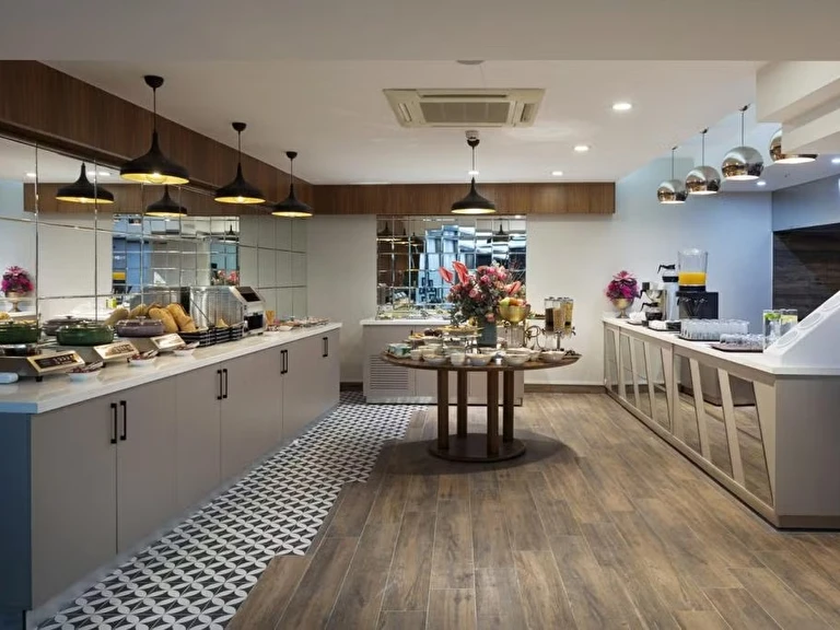 İzz Hotel Koşuyolu İstanbul Kadıköy Koşuyolu