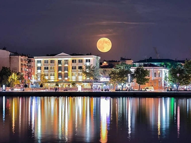 Büyük Truva Oteli Çanakkale Çanakkale Şehir Merkezi Cevatpaşa Mahallesi