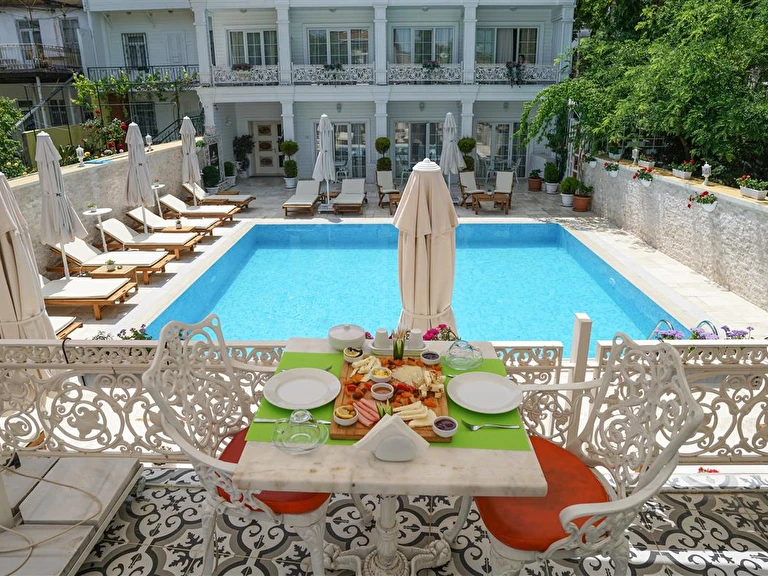 Büyükada Çankaya Otel İstanbul Adalar Büyükada