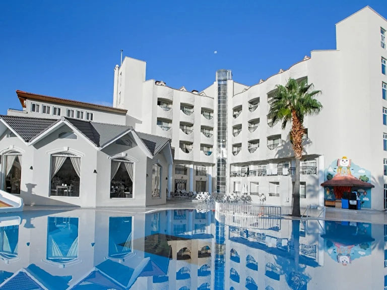 Çamyuva Luna Hotel Antalya Kemer Çamyuva