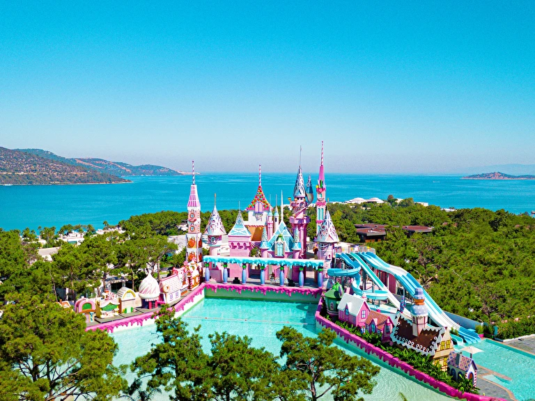Candyland Bodrum Eğlence Merkezi Park Girişi Muğla Bodrum Torba
