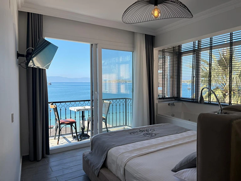 Celep Hotel İzmir Foça İsmetpaşa