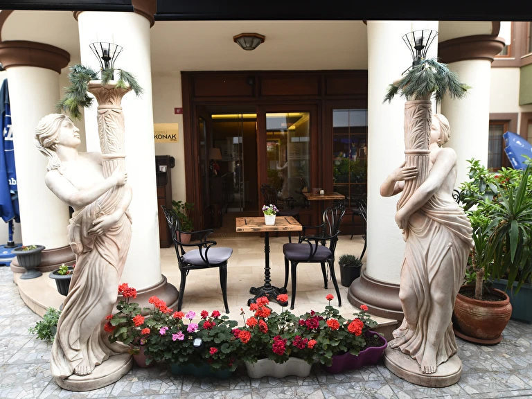 Çeşmeli Konak Otel Silivri İstanbul Silivri Yeni Mahalle