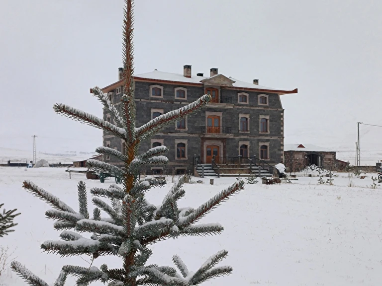 Çıldır Gölü Konağı Çıldır Gölü Konağı Ardahan Çıldır Sazlısu Köyü