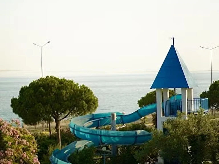 Club Afrodit Tatil Köyü Balıkesir Edremit Altınoluk