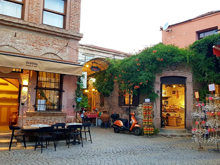 Destino House Cafe Balıkesir Ayvalık Küçükköy Mahallesi