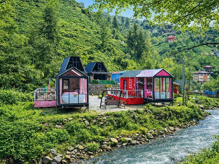 Eça Bungalow Rize Çamlıhemşin Çayırdüzü Mevkii