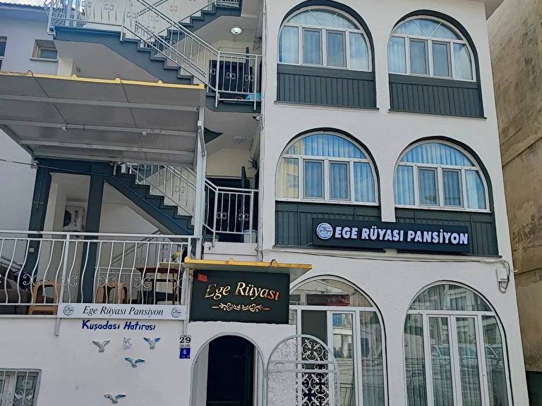 Ege Rüyası Pansiyon Aydın Kuşadası Kadınlar Denizi