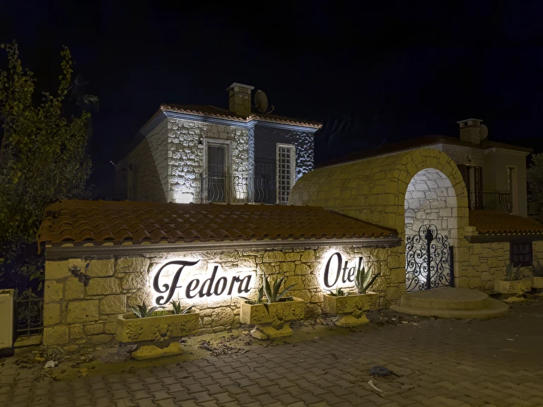 Fedora Alaçatı İzmir Çeşme Alaçatı