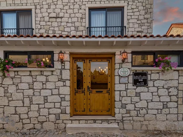 Fethi Baba Konağı İzmir Çeşme Alaçatı