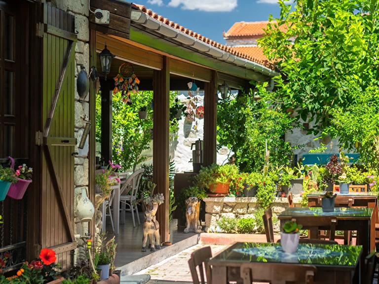 Flores Hotel Alaçatı İzmir Çeşme Alaçatı