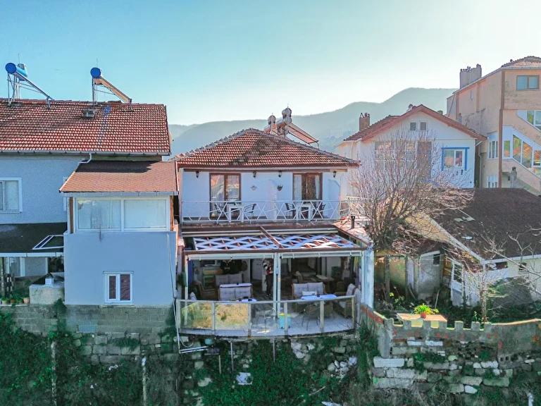 Frau Güler Bartın Amasra Kaleiçi Mahallesi