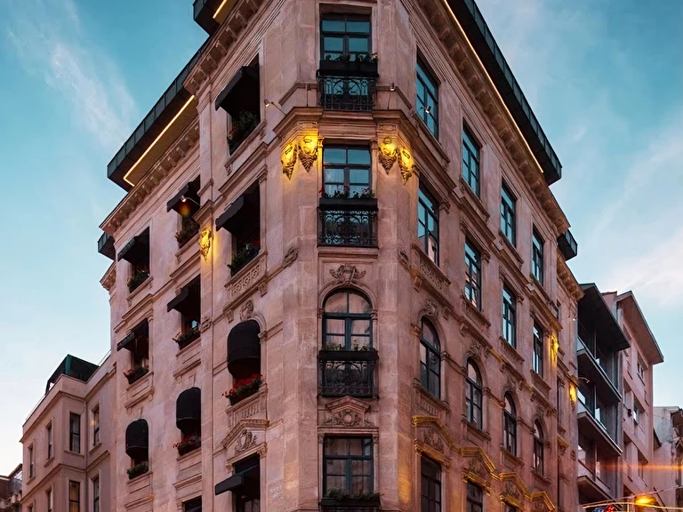 Galata M84 İstanbul Beyoğlu Galata