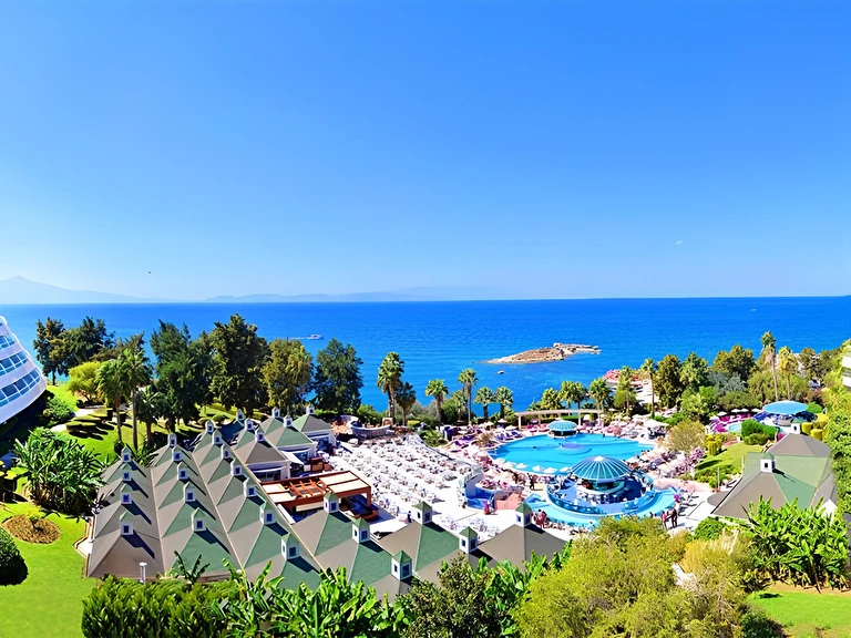 The Grand Blue Sky International Aydın Kuşadası Kadınlar Denizi