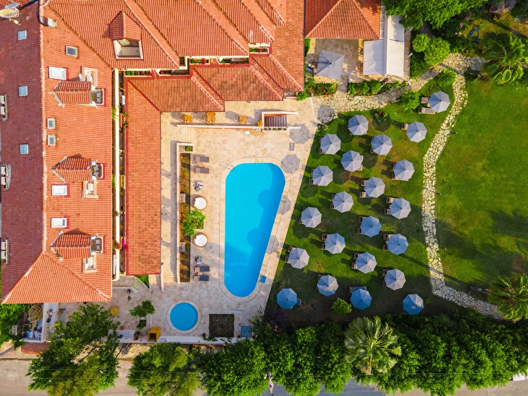 Hotel Club-E Muğla Fethiye Çalış