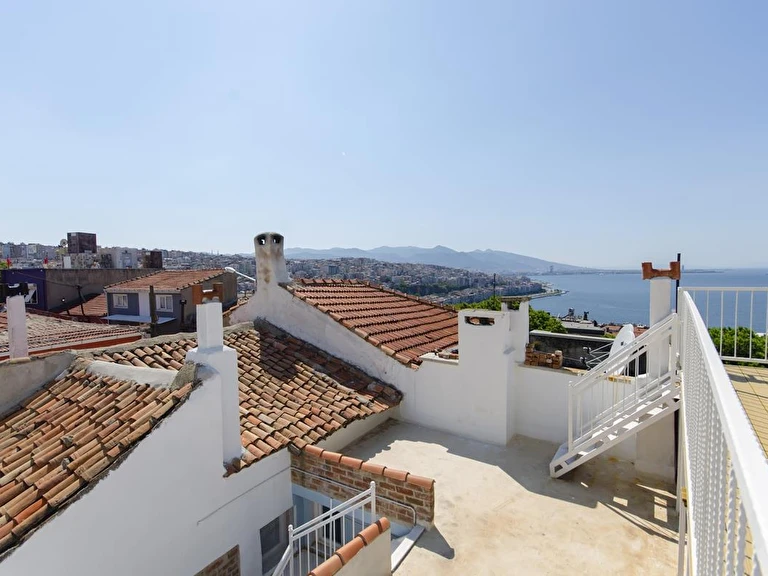 Iconic Stone Houses İzmir Konak
