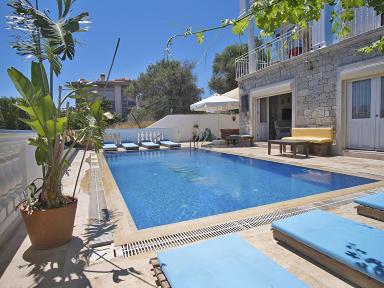 Ionic Alaçatı İzmir Çeşme Alaçatı