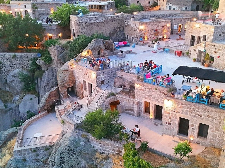 Kapadokya Ihlara Konakları Aksaray Güzelyurt