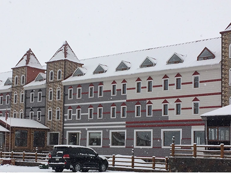 Kayı Snow Otel Kars Sarıkamış Bayraktepe