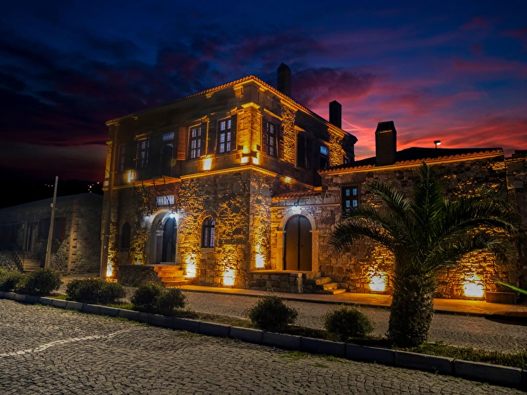 Koçanlı Köşkü Çandarlı İzmir Dikili Çandarlı