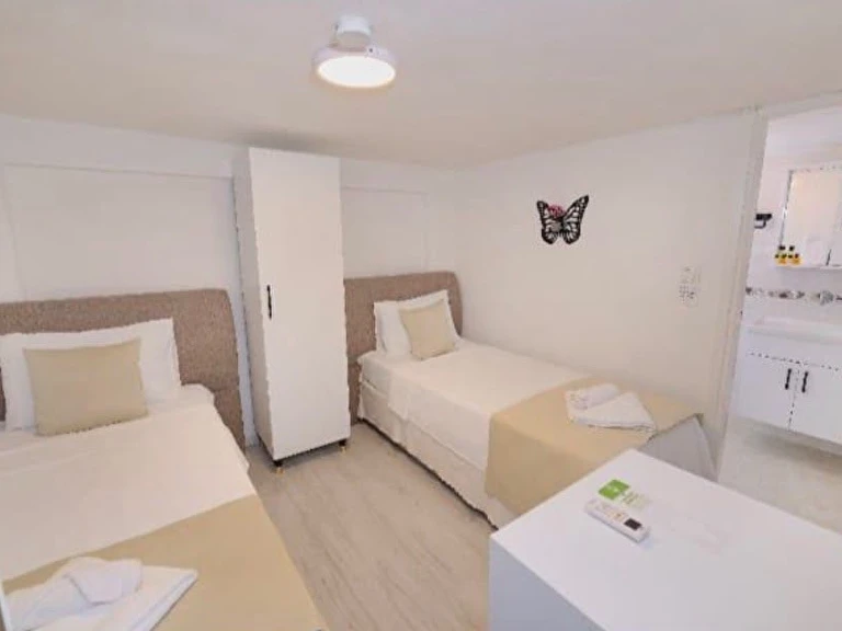 La Viva Best Pansiyon İzmir Çeşmeİsmet İnönü
