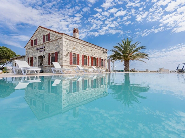 Lavantalı Konak Otel & Restoran İzmir Seferihisar Akarca