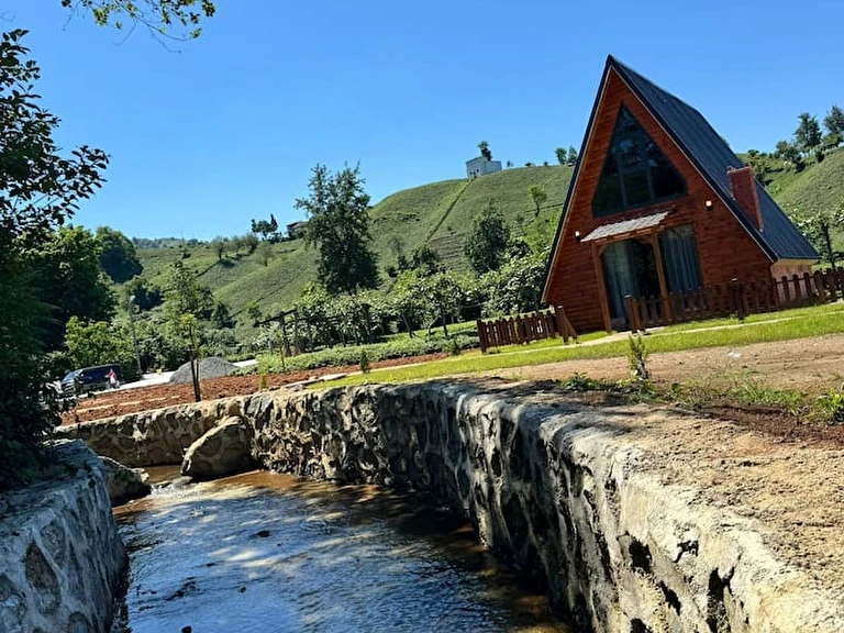 Lettaşi Bungalov Rize Ardeşen Elmalık