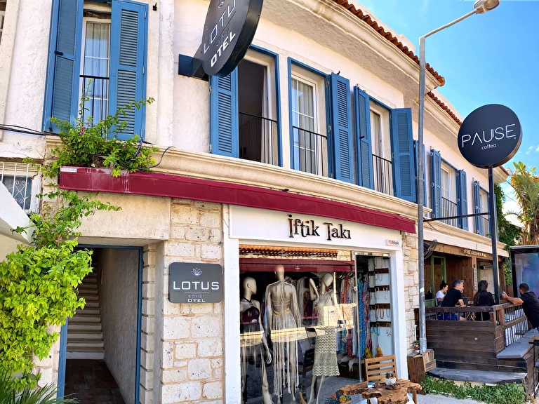 Lotus Köyiçi Otel İzmir Çeşme Alaçatı