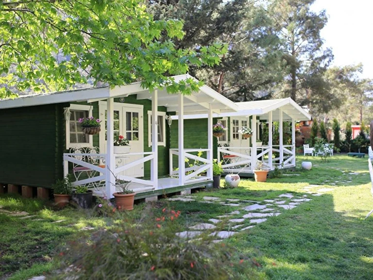 Lukkies Lodge Antalya Kemer Çıralı