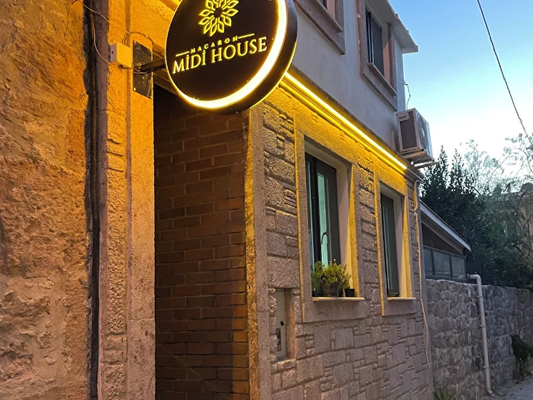 Macaron Midi House Balıkesir Ayvalık Hayrettinpaşa