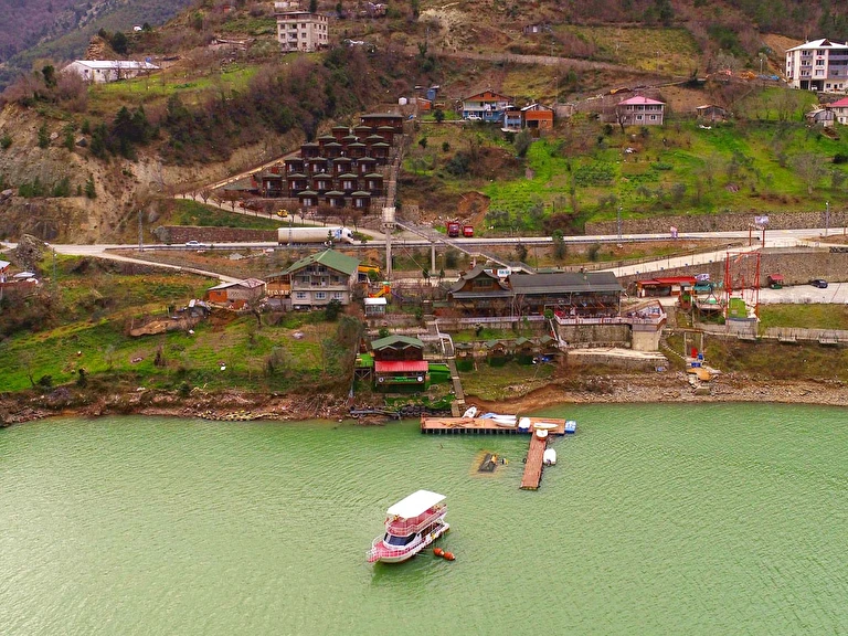 Marina Tatil Köyü Artvin Artvin Merkez Ormanlı