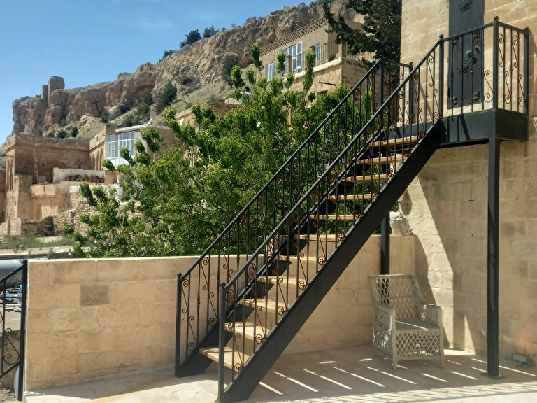 Mec Konağı Mardin Artuklu Medrese