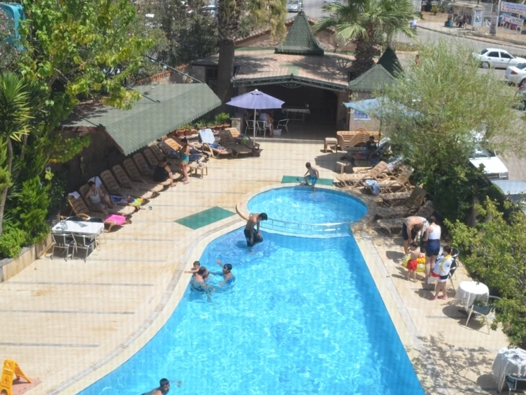 Megaş Hotel Balıkesir Ayvalık Sarımsaklı