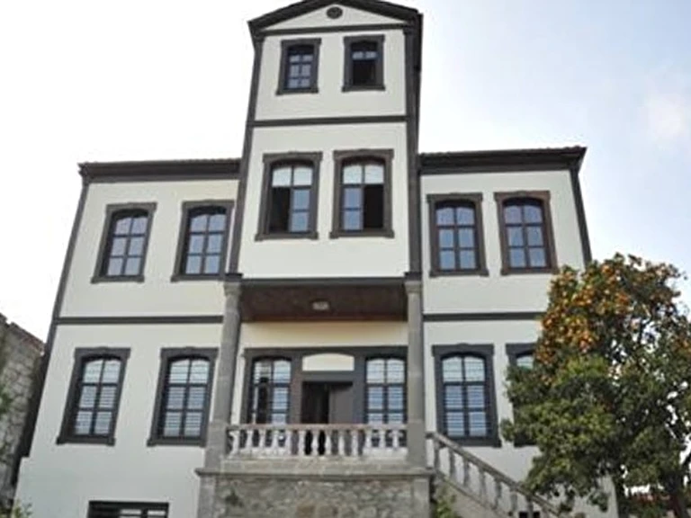 Mehmet Efendi Konağı Trabzon Akçaabat Orta Mahallesi
